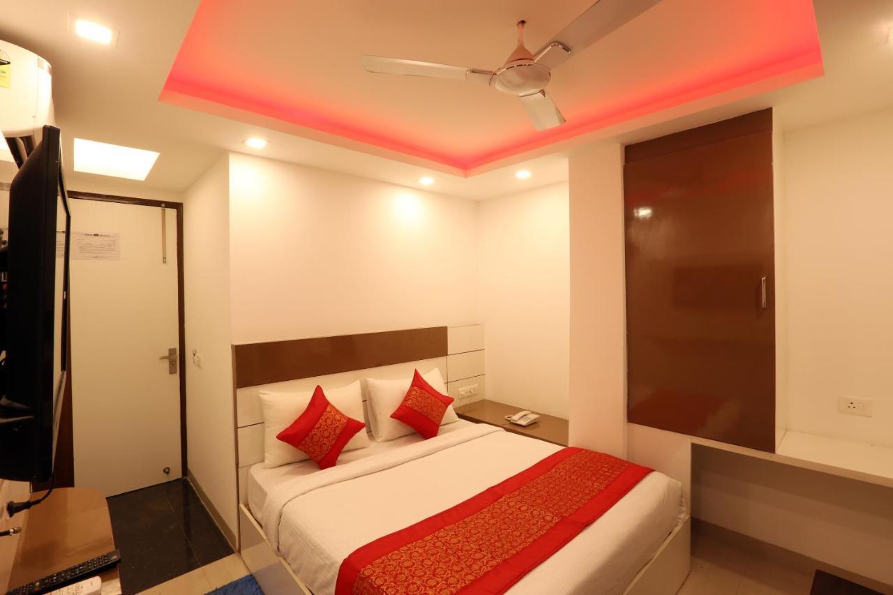 Hotel Ark Suites At Airport Yeni Delhi Dış mekan fotoğraf