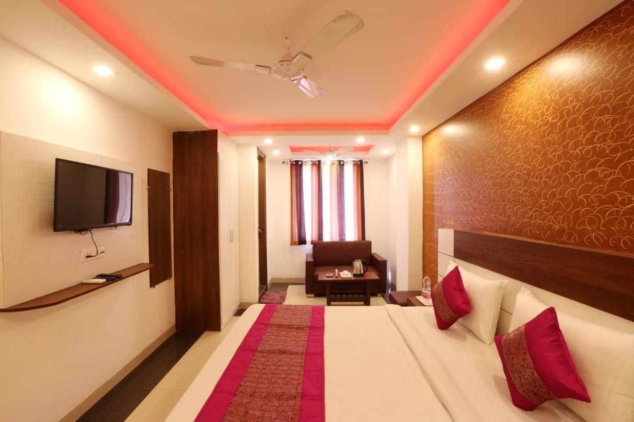 Hotel Ark Suites At Airport Yeni Delhi Dış mekan fotoğraf