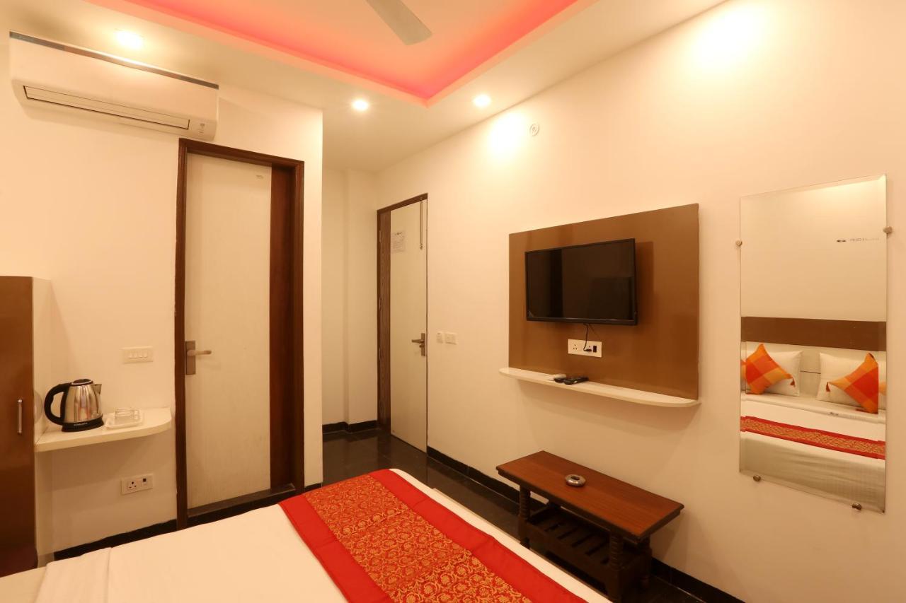 Hotel Ark Suites At Airport Yeni Delhi Dış mekan fotoğraf