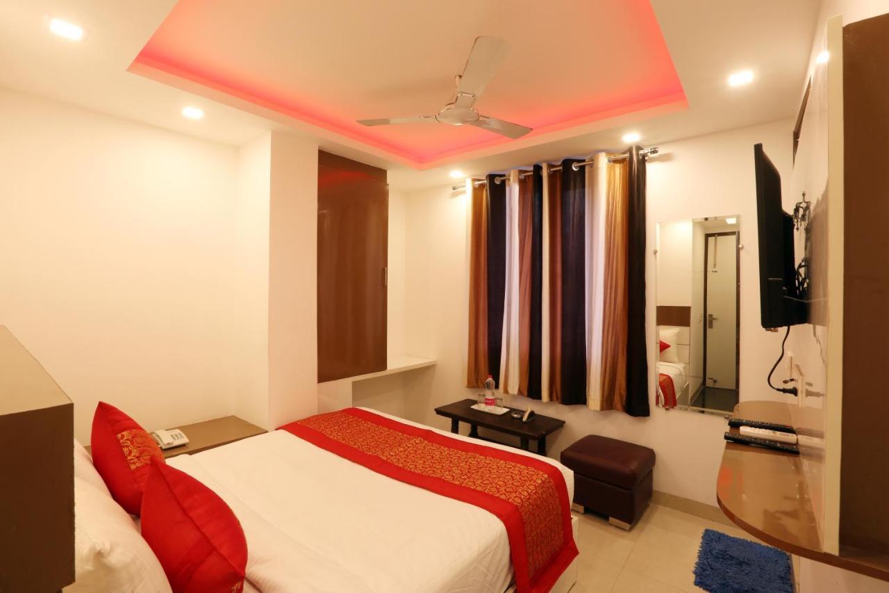 Hotel Ark Suites At Airport Yeni Delhi Dış mekan fotoğraf
