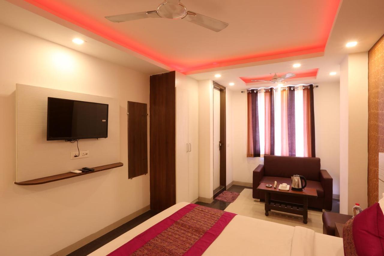Hotel Ark Suites At Airport Yeni Delhi Dış mekan fotoğraf
