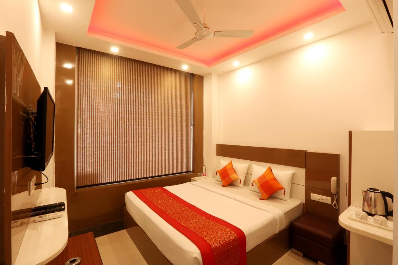 Hotel Ark Suites At Airport Yeni Delhi Dış mekan fotoğraf