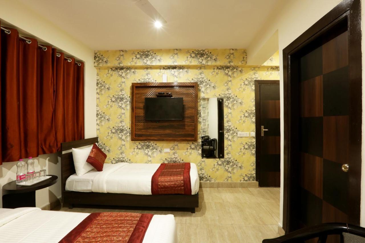 Hotel Ark Suites At Airport Yeni Delhi Dış mekan fotoğraf